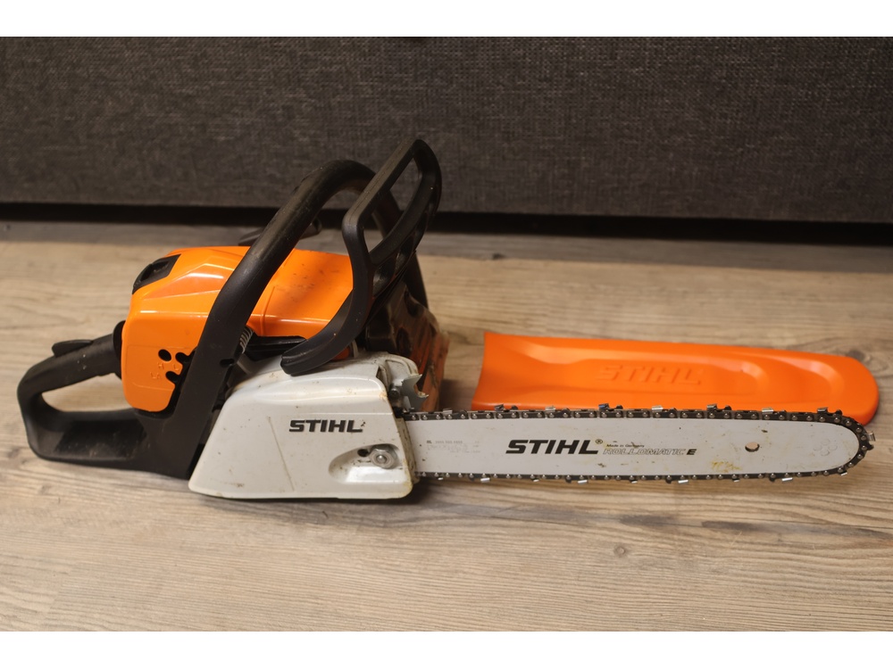 Moottorisaha STIHL MS 181.