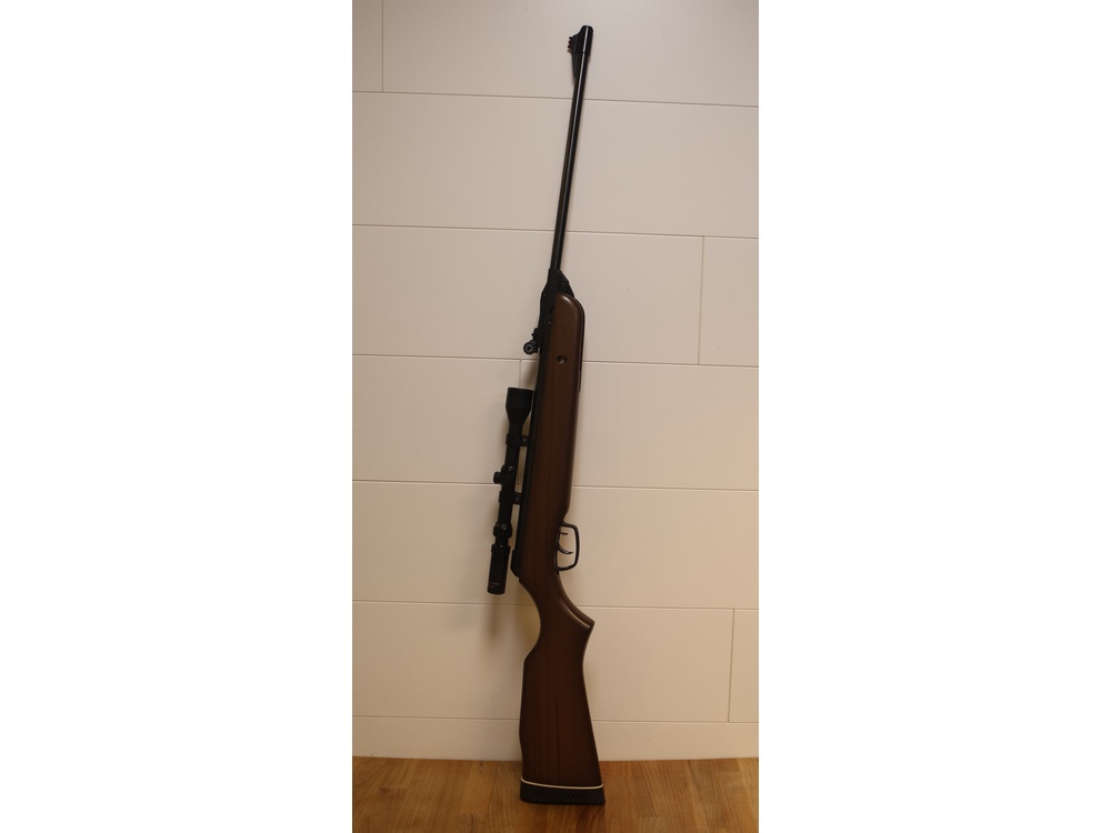 Ilmakivääri Gamo mod610, tähtäin Gamo 3-7x28TV, pehmeä kantopussi