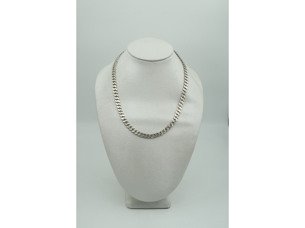 Hopeaketju 46,32G/925. Pituus 48cm, leveys 0,7cm