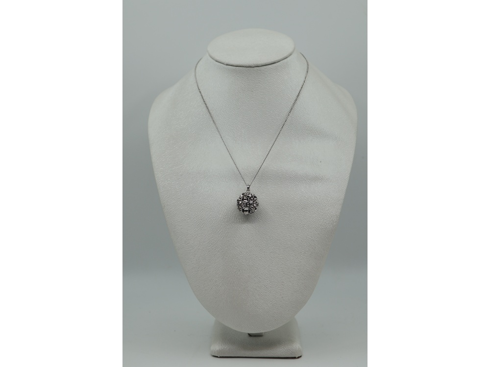 Kaulaketju ja Kevät- riipus L.Vitali hopeaa, 7,54g