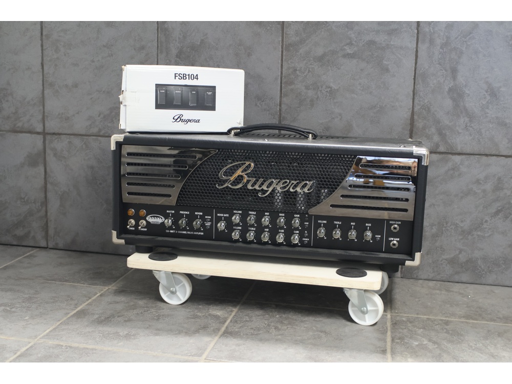 vahvistinnuppi  Bugera 333XLInfinium 120W + jalkakytkin FSB104, vain nouto
