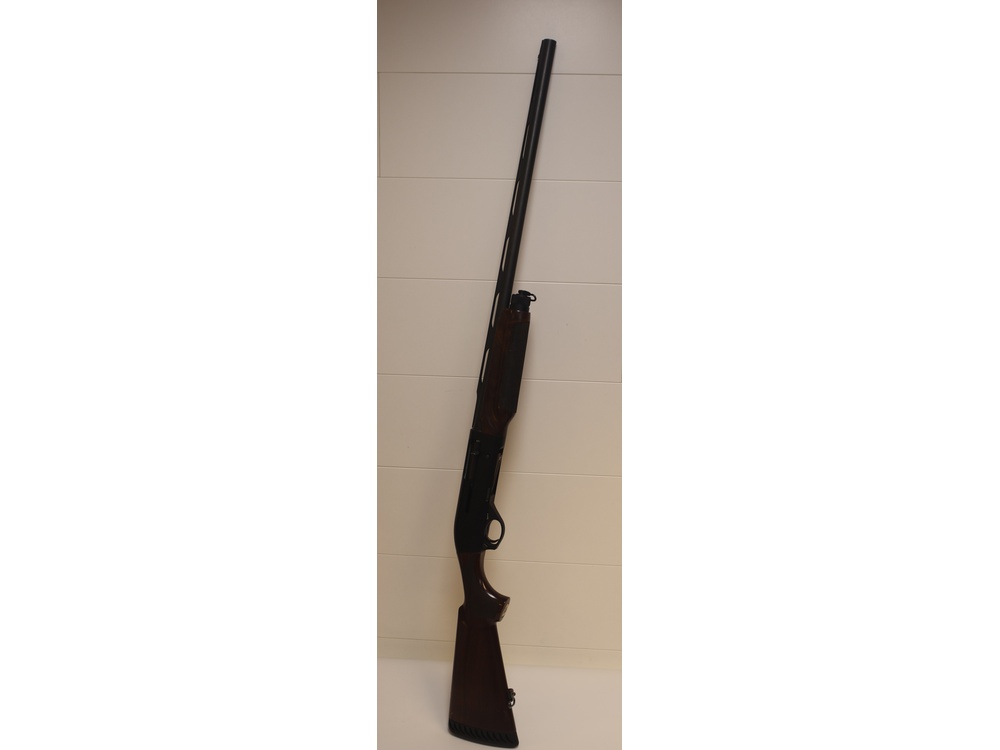 Itselataavahaulikko Benelli M2, 12/76, 5 supistajaa + avain